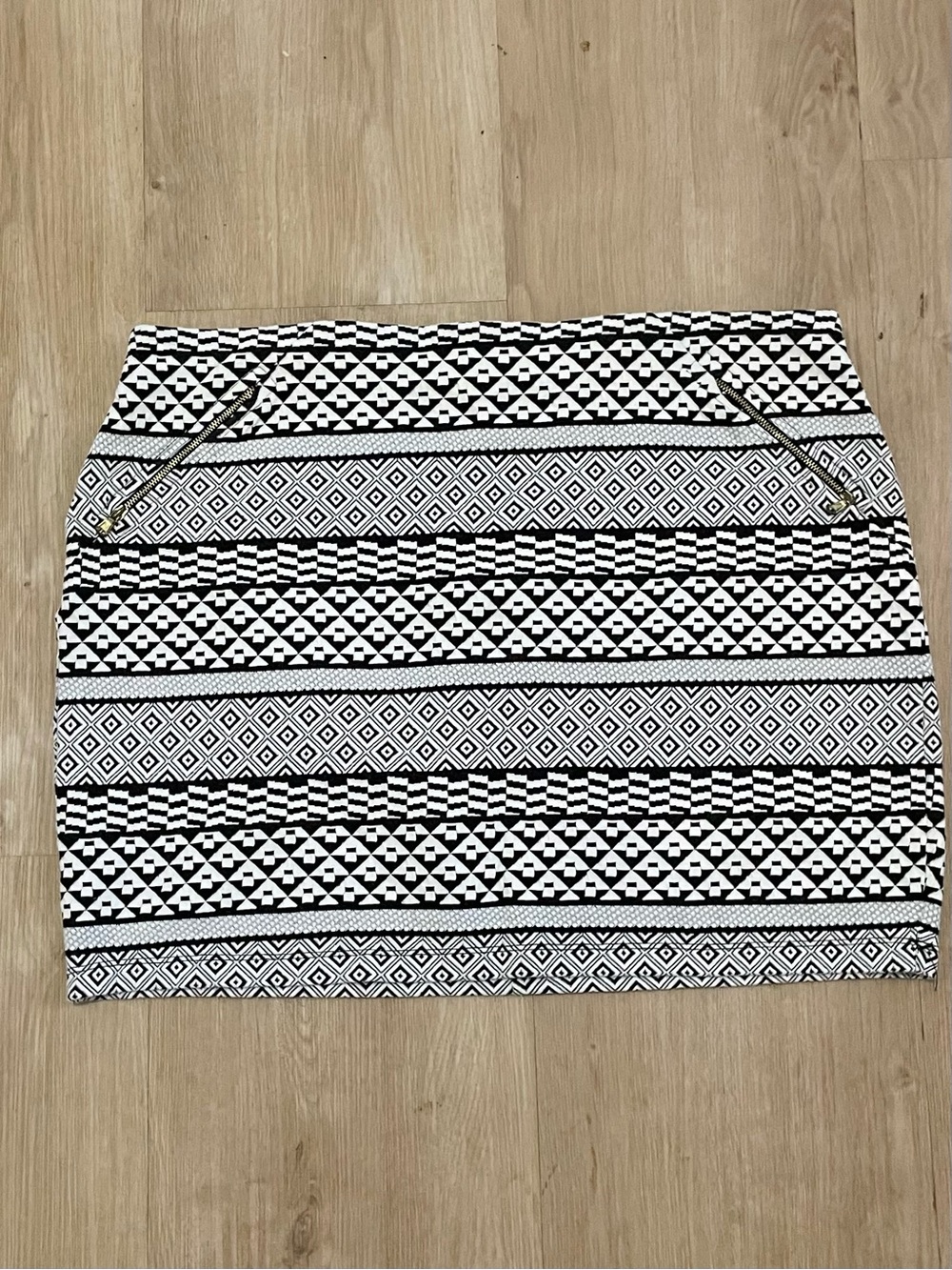 Apt. 9 Black and White Tribal Pattern Mini Skirt